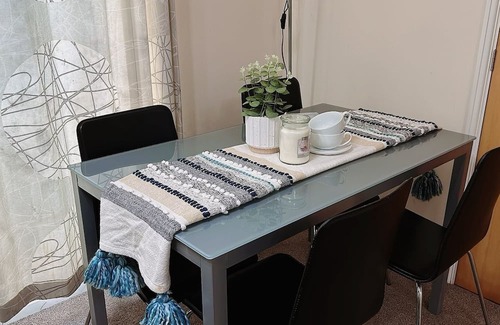 Cambourne Appartement | Inviting 2-Bed Apartment in Cambridge