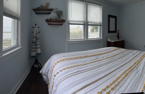 Somers Point Appartement | Bay View from your BED! Dog friendly and parking!