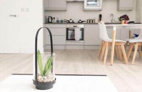 Fleet Appartement | Zenith @ Fleet Heights - Apartment Three