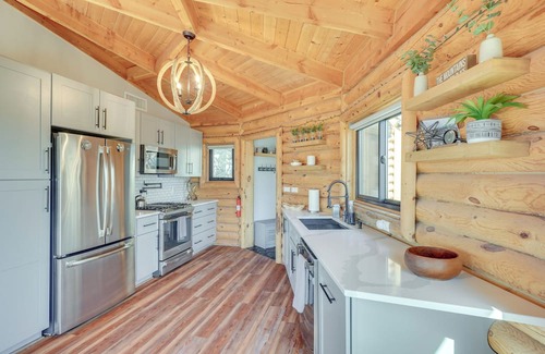 Mount Lemmon Cabine | Cabin w/Views, 3 Mi to Mount Lemmon Ski Valley!