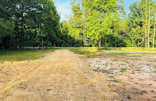 Grady Location De VR | Enjoy the peaceful country scenery and the serenity of being one with nature!
