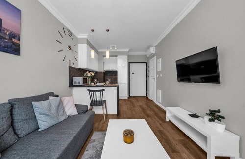 Mokotow Appartement | Mokotów Apartment - Park, Metro & Shops nearby - by Rentujemy