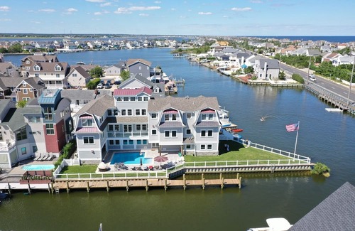 Mantoloking Maison | JUNE RENTAL - New Construction Home On Bay - Minutes From Beach!
