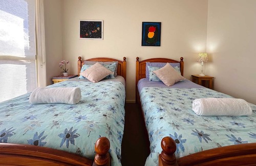 Kingston Maison | Hobart Harmony Home - 10 minutes to CBD