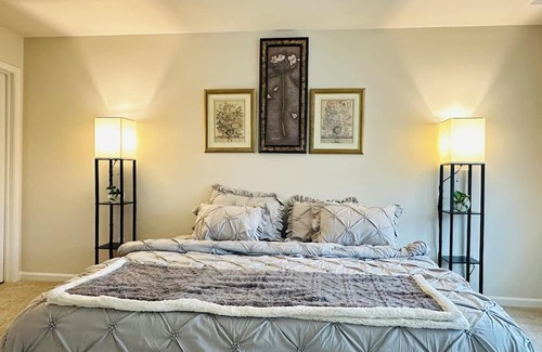 Absecon Maison | Entire Home, 3BD,2.5BA,3BR, Events, Pets allowed , experiences