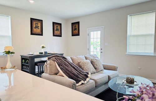 Absecon Maison | Entire Home, 3BD,2.5BA,3BR, Events, Pets allowed , experiences