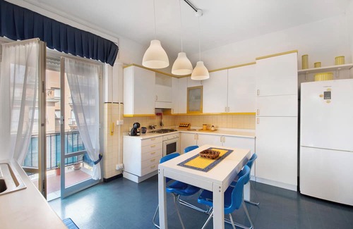 Pra' Appartement | Apartment 'Palmaro' with Balcony and Air Conditioning