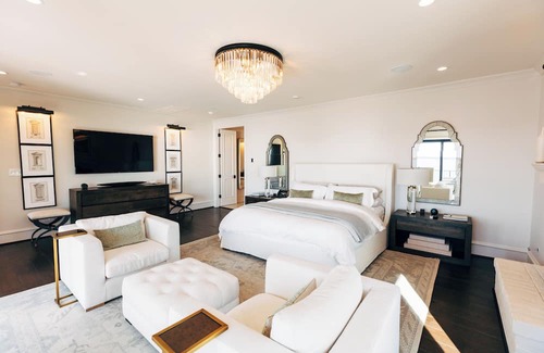 Kingsmill Maison | The Estate is a 7,000 square foot private estate that is designed to impress.