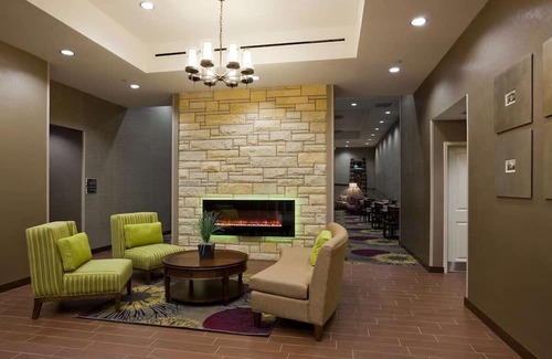 Kutzky Park Maison | Enjoy our Spacious Suites with Fully Equipped Kitchen and a Free Hot Breakfast!