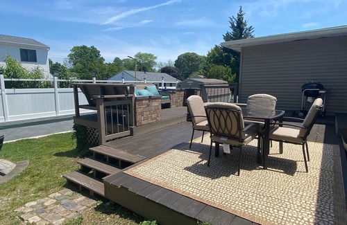 Somers Point Maison | Luxury home minutes from Ocean City, Margate, Cape May and Atlantic City.