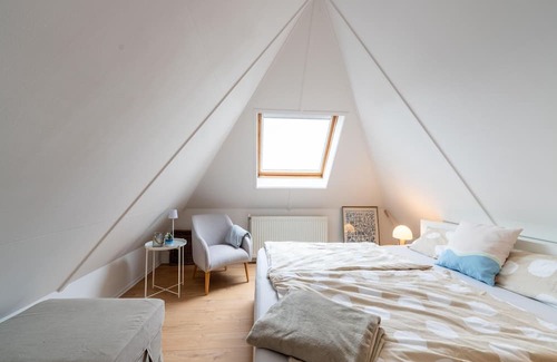 Municipality of Zwartewaterland Maison | Cozy Holiday Home in Hasselt Near By The Water