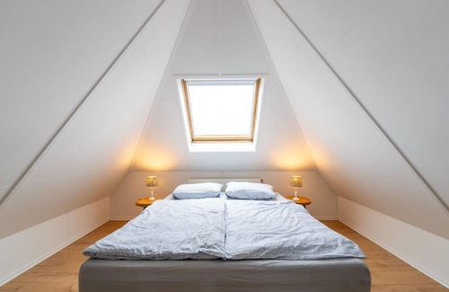 Municipality of Zwartewaterland Maison | Cozy Holiday Home in Hasselt Near By The Water