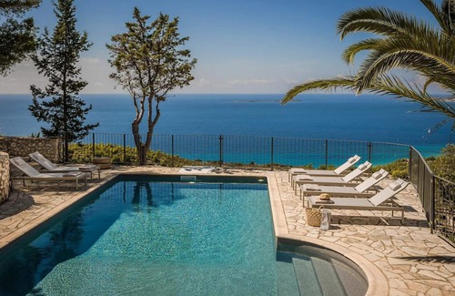 Lassi Appartement | Magnificent 2BR Apartment with access to Terrace
