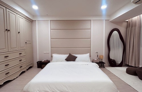 Datong Appartement | 3 minutes to taoyaun airport MRT / 5mins to night market! 6 people max apartment