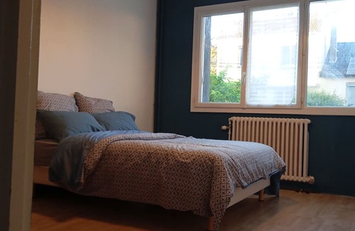 Carrieres-sous-Poissy Appartement | The People of Grass Flat