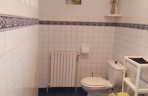 Huelgoat Appartement | Le Nid du Centre, apartment in the heart of Huelgoat, all within walking distance