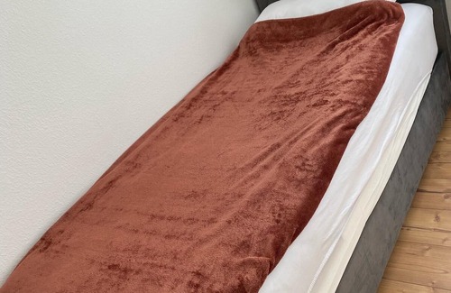 Niederursel Copropriété | Moderne und Komfortable Zimmer - Neue Möbel und Orthopedischen Bett.
