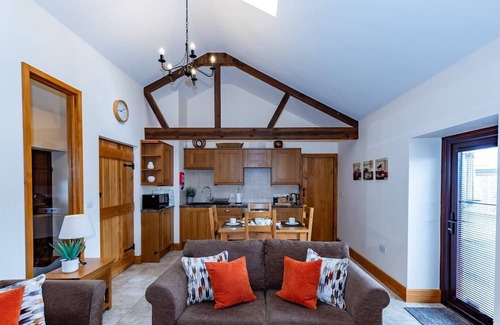 Loxton Maison | Pass the Keys | Somerset Two Bedroom South Hill Cottage