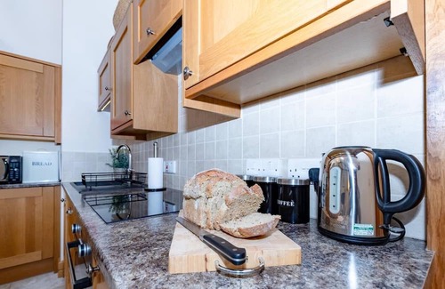 Loxton Maison | Pass the Keys | Somerset Two Bedroom South Hill Cottage