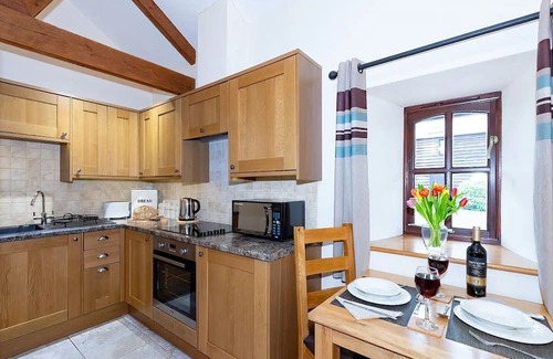 Loxton Maison | Pass the Keys | Somerset Mendip Cottage