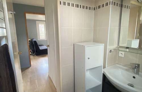 Franqueville-Saint-Pierre Maison | Appartement Lumineux Dans Maison Avec Garage Jusque 7 Couchages