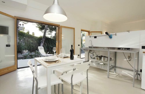 Torre Colonna-sperone Maison | Homerez - House 1 km away from the beach for 4 ppl. at Torre Colonna-Sperone