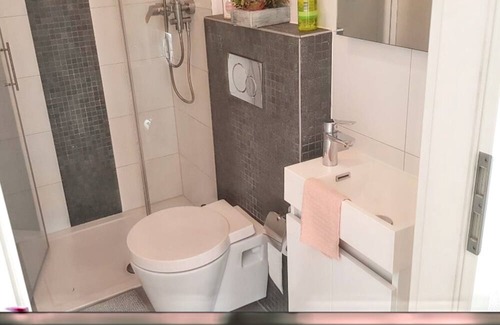 Gumefens Appartement | Homerez - Amazing apartment for 5 ppl. with garden and terrace at Pont-en-Ogoz