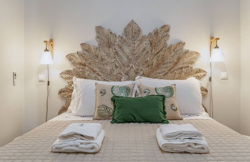 Kato Aprovatou Appartement | Apartment 'Captain's Pounda Suite' with Sea View, Wi-Fi and Air Conditioning