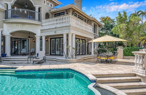 Harbor Beach Maison | Mediterranean Villa Heated Pool Venice of America Riverside View Venetian Key Resldences