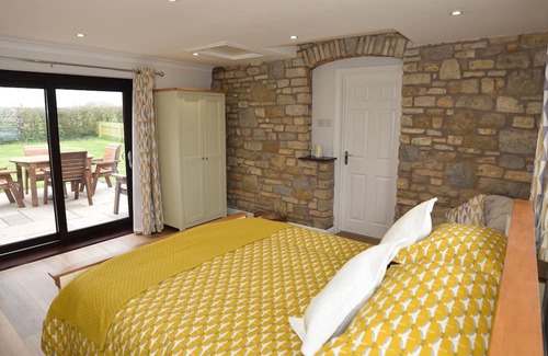 Stanton Drew Appartement | Private Guest Suite Chew Valley. King Bed near Bath, Bristol, Wells & Cheddar