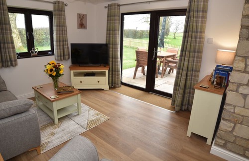 Stanton Drew Appartement | Private Guest Suite Chew Valley. King Bed near Bath, Bristol, Wells & Cheddar
