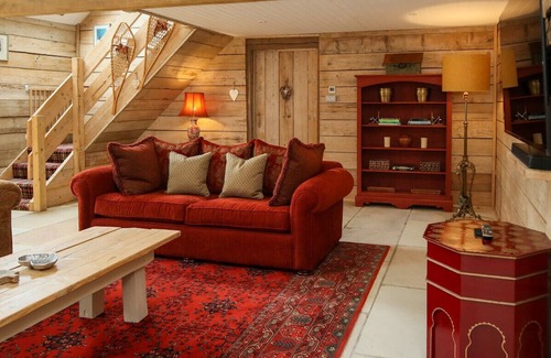 Cuddesdon Maison | Moonlight Barn - Sleeps 4 guests, Pet friendly