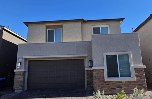 Spring Valley Maison | Charming 3 house with WiFi, AC in Las Vegas at least 30 days or more stay