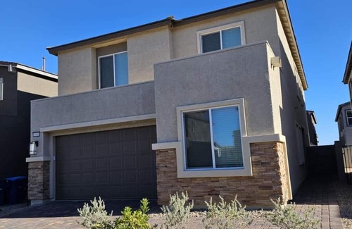 Spring Valley Maison | Charming 3 house with WiFi, AC in Las Vegas at least 30 days or more stay