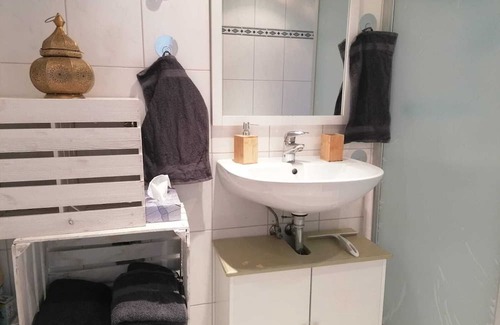 Wallsbull Appartement | Ruhige Ferienwohnung. 5 min zu Fuß vom Freizeitpark Entfernt