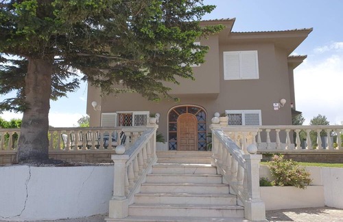 Alcover Villa | Close to Salou and just steps from the village!