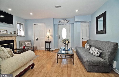 Forked River Copropriété | Charming Bayfront Condo