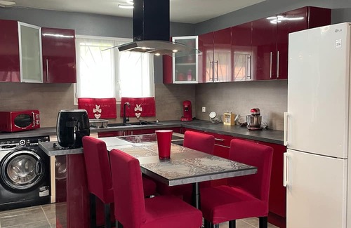 Laruscade Maison | Gite les placottes Near Bordeaux