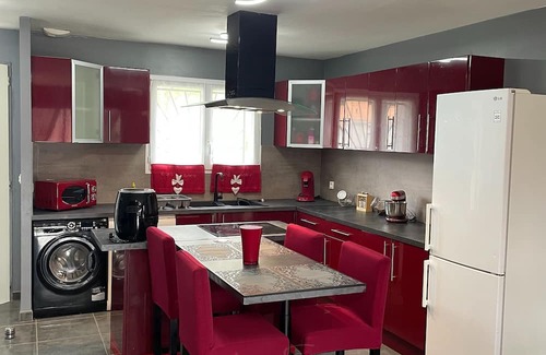 Laruscade Maison | Gite les placottes Near Bordeaux