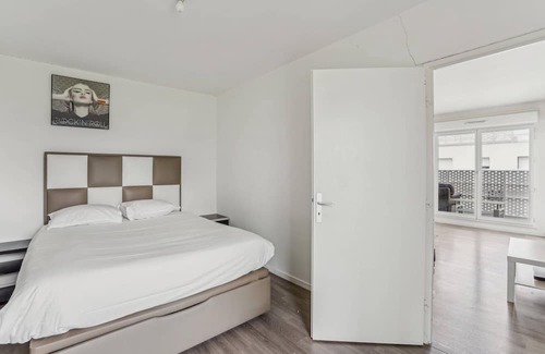 Parc-Nord Appartement | La vue sur La Défense