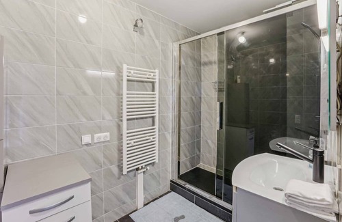 Parc-Nord Appartement | La vue sur La Défense