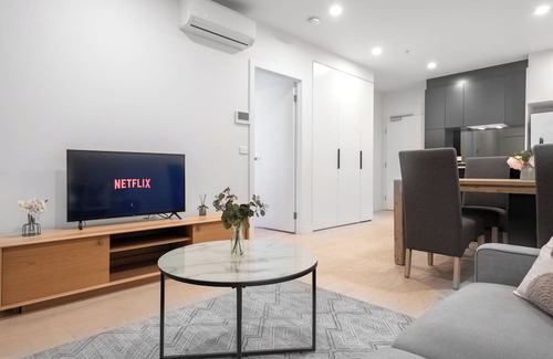 Footscray Appartement | This apartment is a 2 bedroom(s), 2 bathrooms, located in Footscray, VIC.