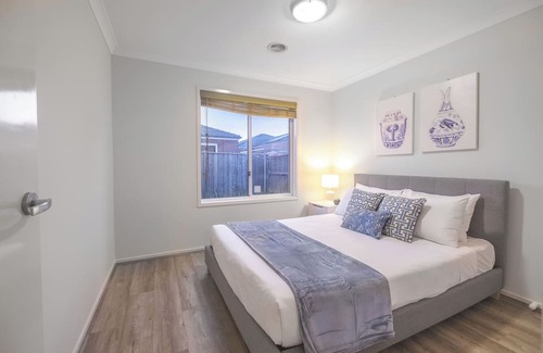 Truganina Maison | This house is a 3 bedroom(s), 2 bathrooms, located in Truganina, VIC.