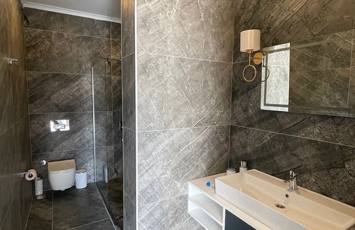 Trabzon Maison | Unique view -2 minutes to sea/5 minutes to city centre.New builded and furnished