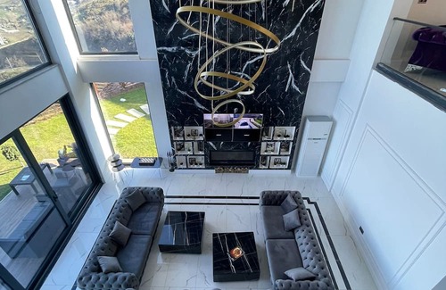 Trabzon Maison | Unique view -2 minutes to sea/5 minutes to city centre.New builded and furnished