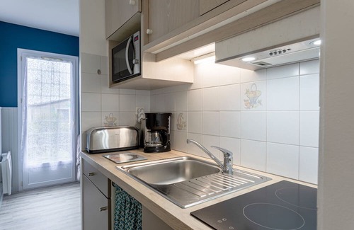 Mache Maison | Holiday Home '2 - Maison T3 Confort' with Shared Pool, Private Terrace and Shared Garden