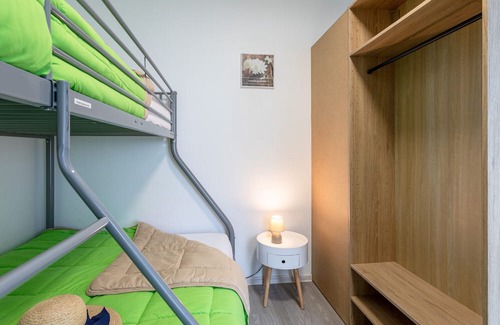Mache Station Balnéaire | Holiday Home '2 - T2 Confort' with Shared Pool and Shared Garden