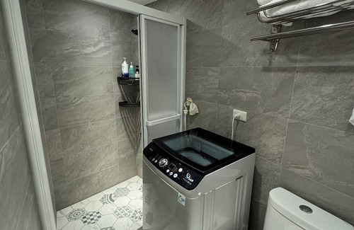 Zhongzheng Appartement | Right Above Metro CKS Memorial Hall, Centeral Getaway 2B