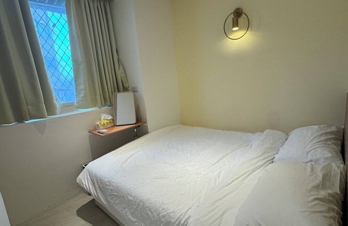 Zhongzheng Appartement | Right Above Metro CKS Memorial Hall, Centeral Getaway 2B