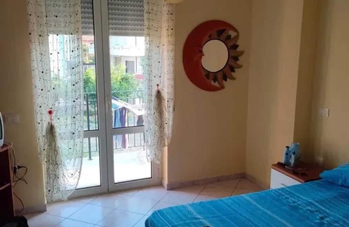 Torre Melissa Appartement | Homerez - 80m² Apartment in Torre Melissa with Garden